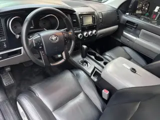 2018 Toyota SEQUOIA