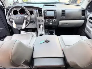 2014 Toyota SEQUOIA