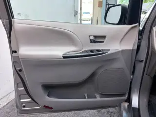 2013 Toyota SIENNA