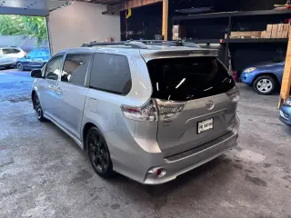 2013 Toyota SIENNA