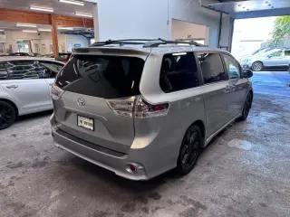 2013 Toyota SIENNA