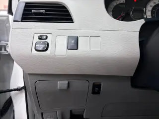 2011 Toyota SIENNA