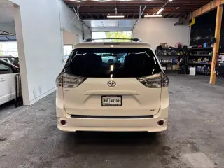 2011 Toyota SIENNA