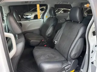 2011 Toyota SIENNA