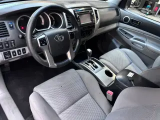 2013 Toyota TACOMA DOUBLE CAB