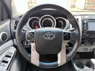 2015 Toyota TACOMA DOUBLE CAB