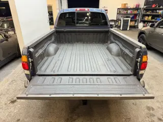 2004 Toyota TUNDRA ACCESS CAB