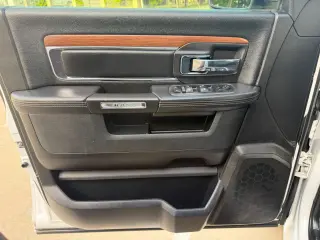 2017 Ram 1500 EXTENDED CAB