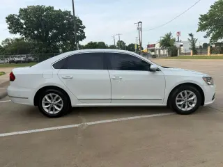 2017 Volkswagen PASSAT