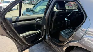 2019 CHRYSLER 300