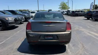 2019 CHRYSLER 300