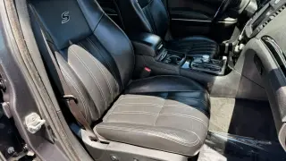 2019 CHRYSLER 300