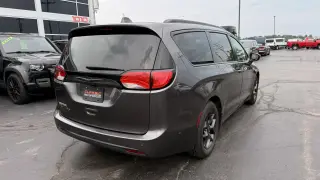 2019 CHRYSLER PACIFICA