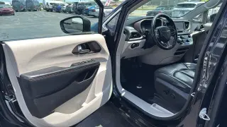 2019 CHRYSLER PACIFICA
