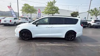 2026 CHRYSLER PACIFICA