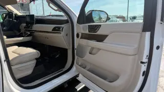 2019 LINCOLN NAVIGATOR