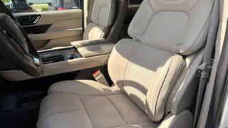 2019 LINCOLN NAVIGATOR