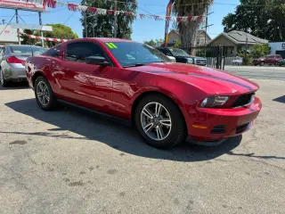 2011 FORD MUSTANG