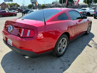 2011 FORD MUSTANG