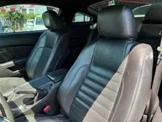 2011 FORD MUSTANG