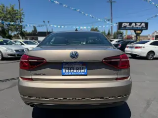 2016 VOLKSWAGEN PASSAT