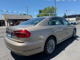 2016 VOLKSWAGEN PASSAT