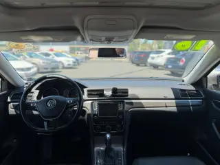 2016 VOLKSWAGEN PASSAT