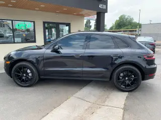 2017 Porsche MACAN
