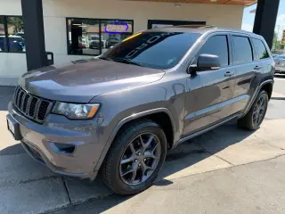 2021 Jeep GRAND CHEROKEE