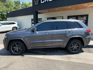 2021 Jeep GRAND CHEROKEE