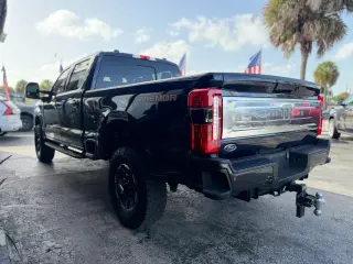 2024 Ford F350 SUPER DUTY CREW CAB