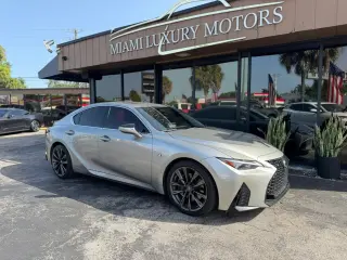 2021 Lexus IS