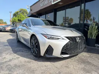 2021 Lexus IS