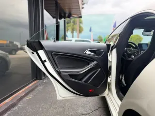 2017 Mercedes-Benz CLA