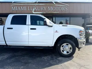 2025 Ram 2500 CREW CAB