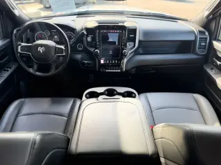 2025 Ram 2500 CREW CAB