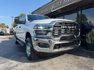 2025 Ram 2500 CREW CAB