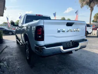 2025 Ram 2500 CREW CAB