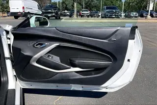 Chevrolet Camaro 2020 LT 2dr Convertible con 1LT