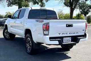 Toyota Tacoma 2022 4x4 TRD Sport 4p Doble Cabina 5.0 ft CB 6M
