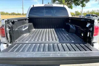 Toyota Tacoma 2022 4x4 TRD Sport 4p Doble Cabina 5.0 ft CB 6M