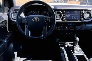 Toyota Tacoma 2022 4x4 TRD Sport 4p Doble Cabina 5.0 ft CB 6M