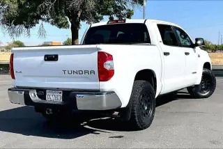 Toyota Tundra 2021 4x4 SR5 4p Camioneta Cabina CrewMax SB