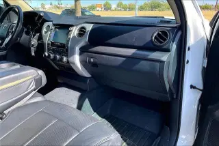 Toyota Tundra 2021 4x4 SR5 4p Camioneta Cabina CrewMax SB