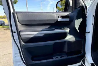 Toyota Tundra 2021 4x4 SR5 4p Camioneta Cabina CrewMax SB