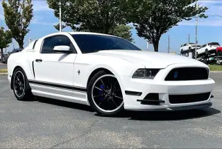 Ford Mustang 2013 V6 Premium 2p Fastback