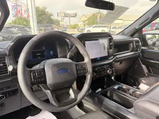 Ford F-150 2025 4x2 STX 4p SuperCrew 5.5 ft. SB