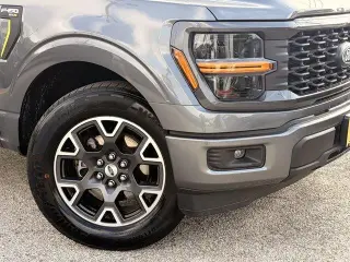 Ford F-150 2025 4x2 STX 4p SuperCrew 5.5 ft. SB