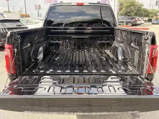 Ford F-150 2025 4x2 STX 4p SuperCrew 5.5 ft. SB
