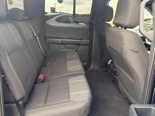 Ford F-150 2025 4x2 STX 4p SuperCrew 5.5 ft. SB